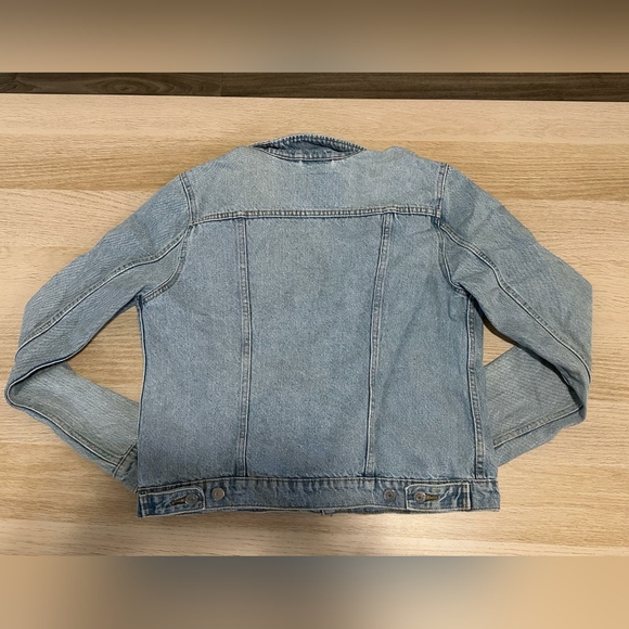 Levi's denim jacket size L - Picture 2 of 4